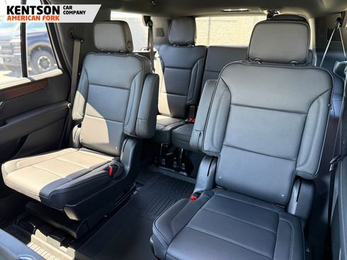 Used 2026 GMC Yukon Denali w/ Sun & Power Step Package AWD/4WD image 33