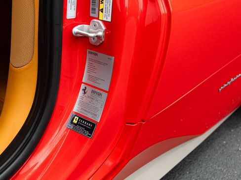 Used 2015 Ferrari 458 Spider RWD image 47