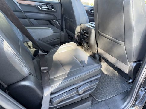 Used 2025 GMC Yukon Denali image 22