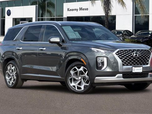Used 2021 Hyundai Palisade Calligraphy image 2