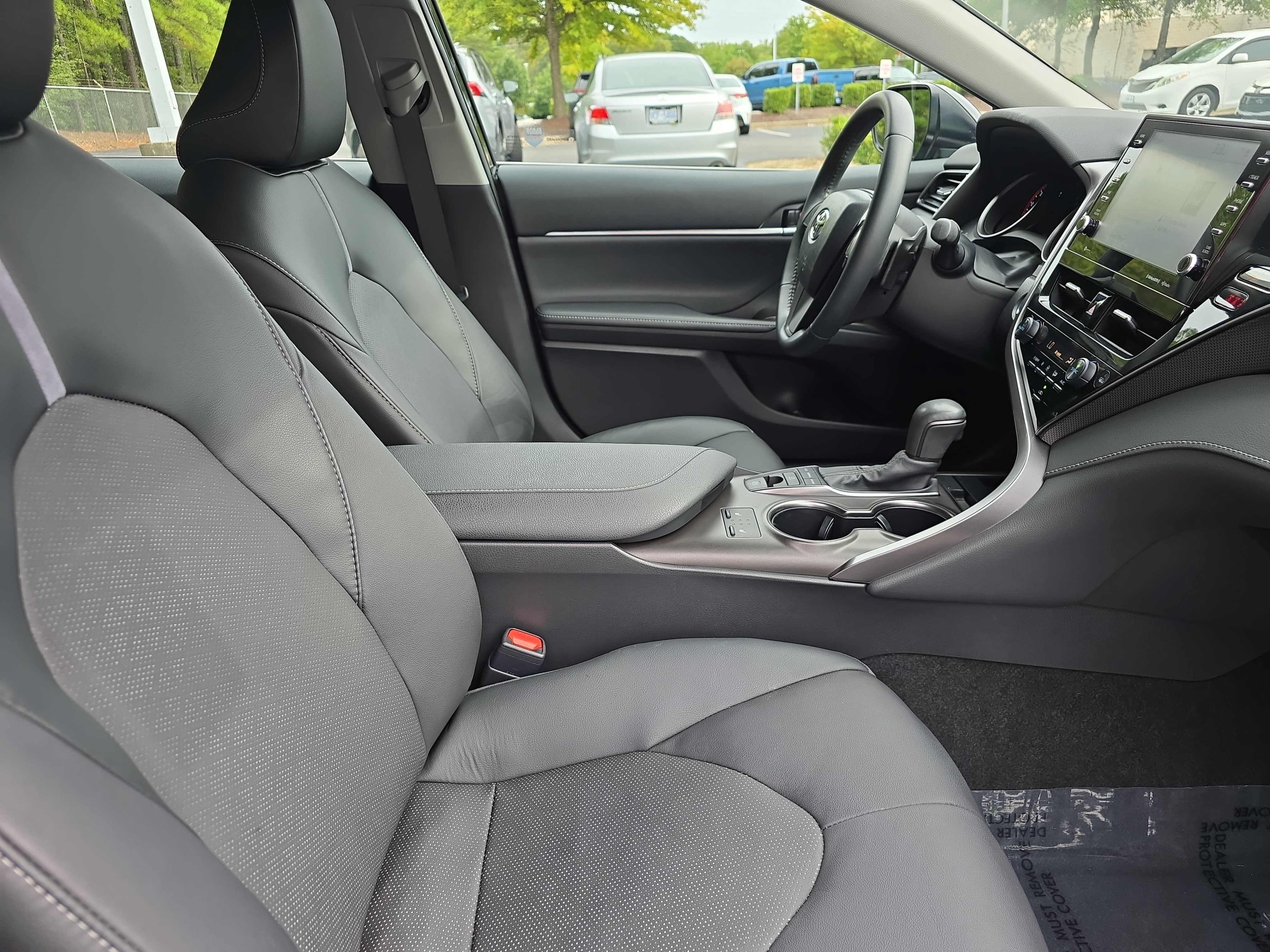 Used 2024 Toyota Camry XSE FWD image 10