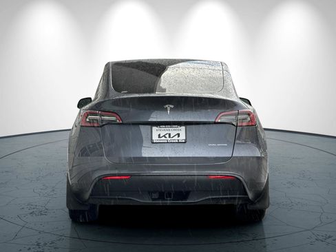 Used 2023 Tesla Model Y Long Range image 5