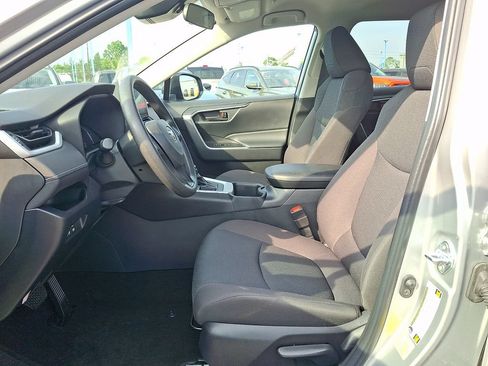 Used 2023 Toyota RAV4 LE FWD image 13