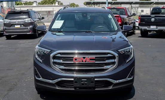 Used 2019 GMC Terrain SLT w/ Preferred Package FWD image 3