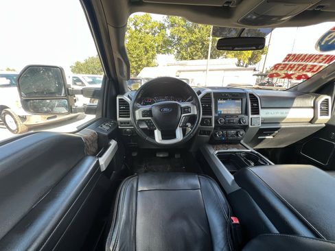 Used 2019 Ford F250 Lariat w/ Lariat Value Package image 25