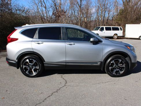 Used 2017 Honda CR-V Touring image 10