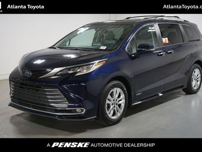 Certified 2021 Toyota Sienna Limited