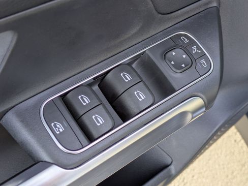 Certified 2025 Mercedes-Benz GLB 250 250 image 16