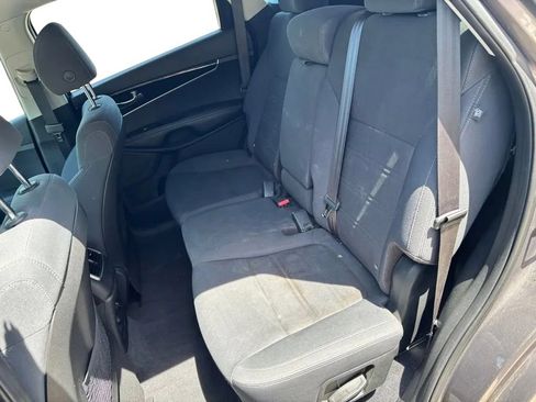 Used 2019 Kia Sorento AWD image 23