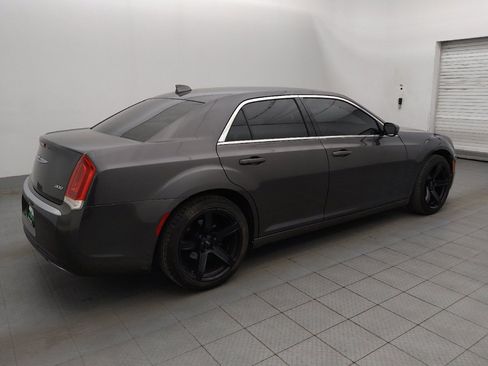 Used 2015 Chrysler 300 Limited RWD image 10