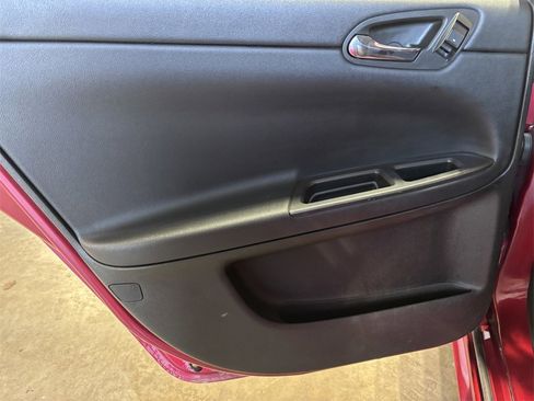 Used 2014 Chevrolet Impala LTZ image 12