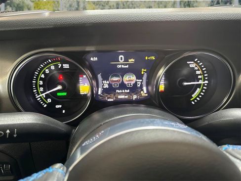 Used 2023 Jeep Wrangler Unlimited Rubicon 4xe w/ Cold Weather Group AWD/4WD image 15