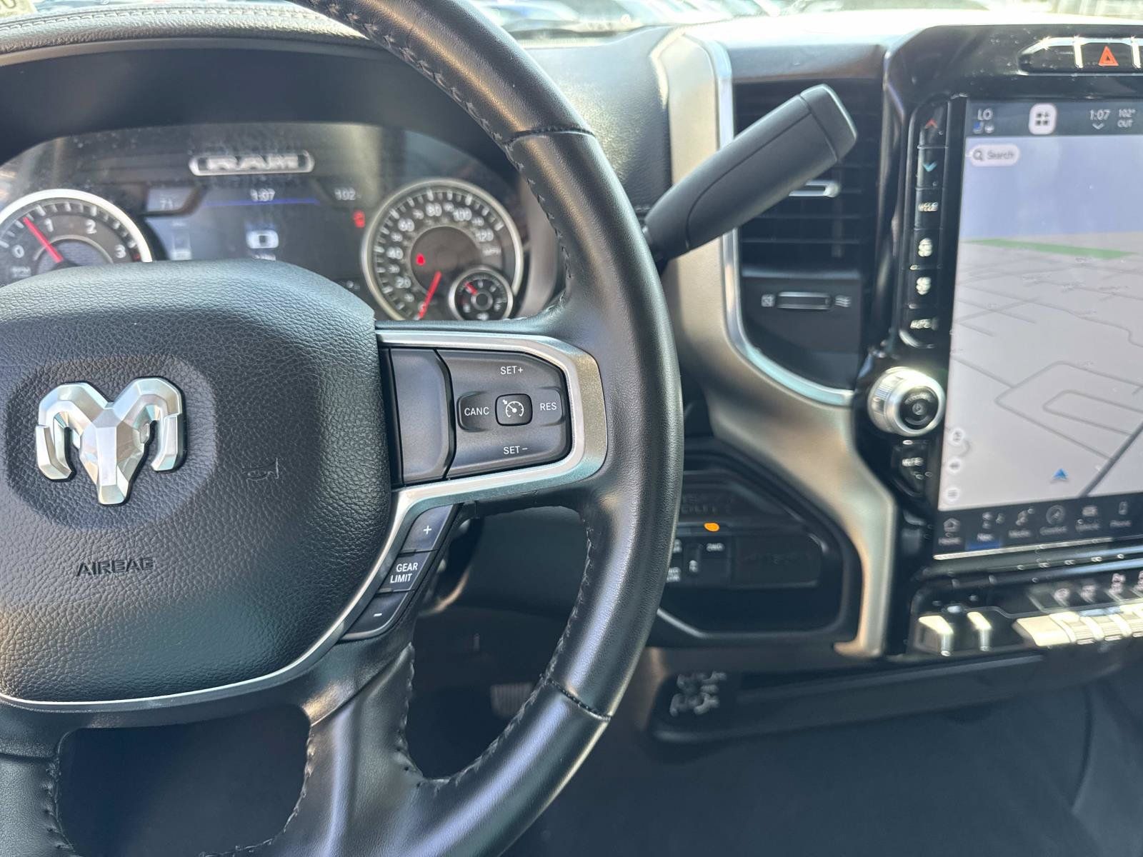 Used 2024 RAM 2500 Laramie AWD/4WD image 23