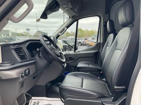 New 2026 Ford Transit 250 148 Medium Roof RWD image 14