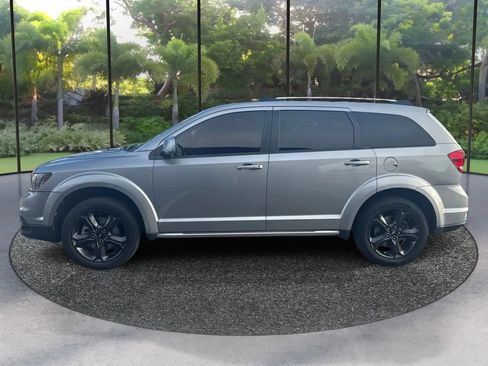 Used 2019 Dodge Journey Crossroad FWD image 8