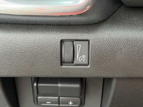 New 2026 GMC Canyon Elevation w/ Convenience Package image 15