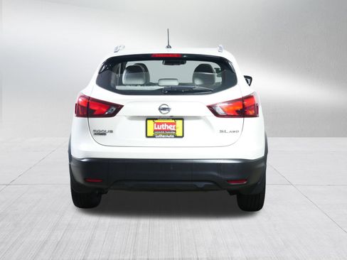 Used 2018 Nissan Rogue Sport SL w/ SL Premium Package image 6