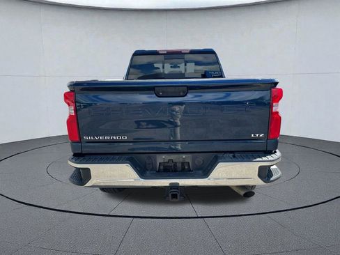 Used 2020 Chevrolet Silverado 3500 LTZ w/ LTZ Convenience Package AWD/4WD image 4