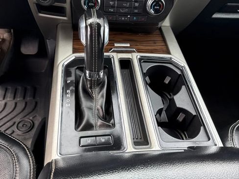Used 2018 Ford F150 Lariat w/ Equipment Group 502A Luxury AWD/4WD image 16