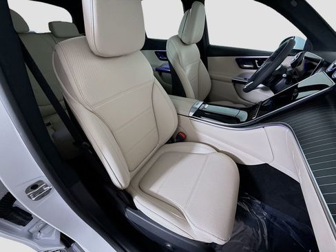 Used 2026 Mercedes-Benz GLC 300 4MATIC image 29