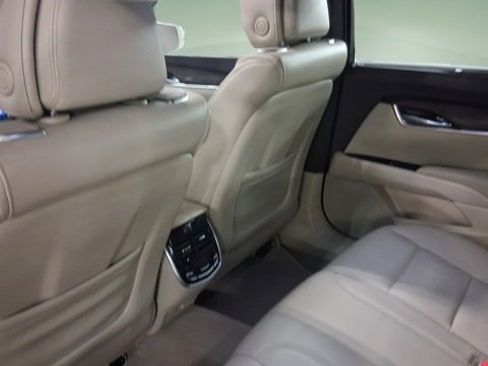 Used 2014 Cadillac XTS Premium image 25
