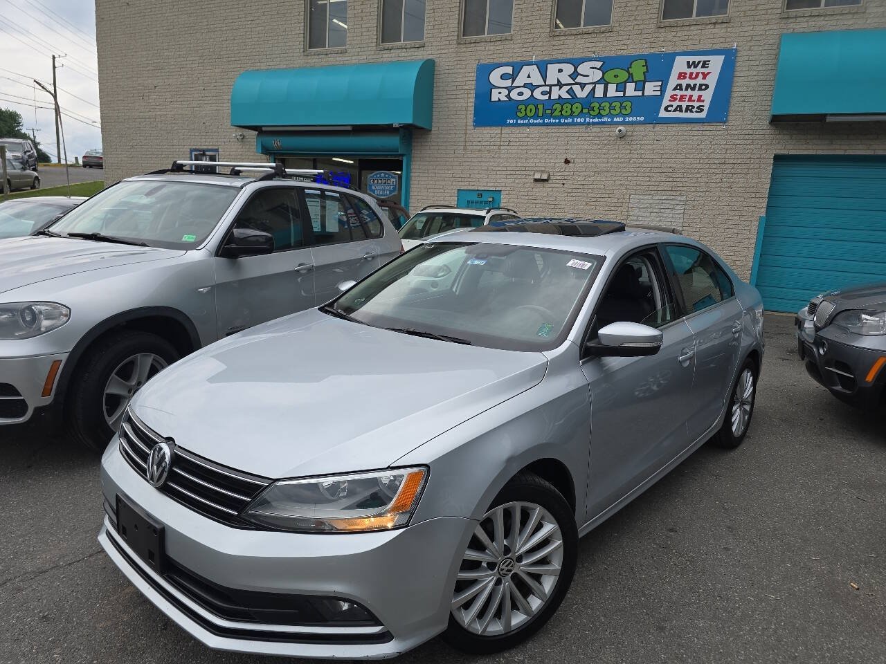 Used 2016 Volkswagen Jetta SEL FWD image 3