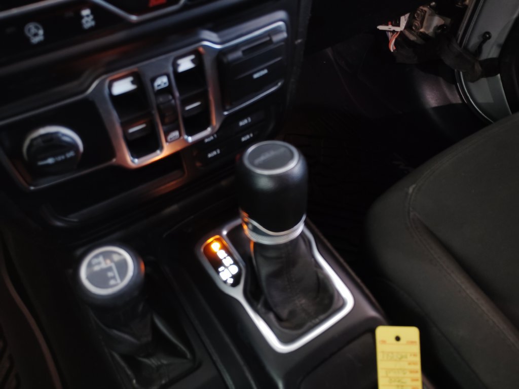 Used 2022 Jeep Gladiator Sport AWD/4WD image 28