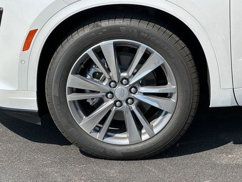 New 2025 Cadillac XT6 Premium Luxury w/ Technology Package image 5