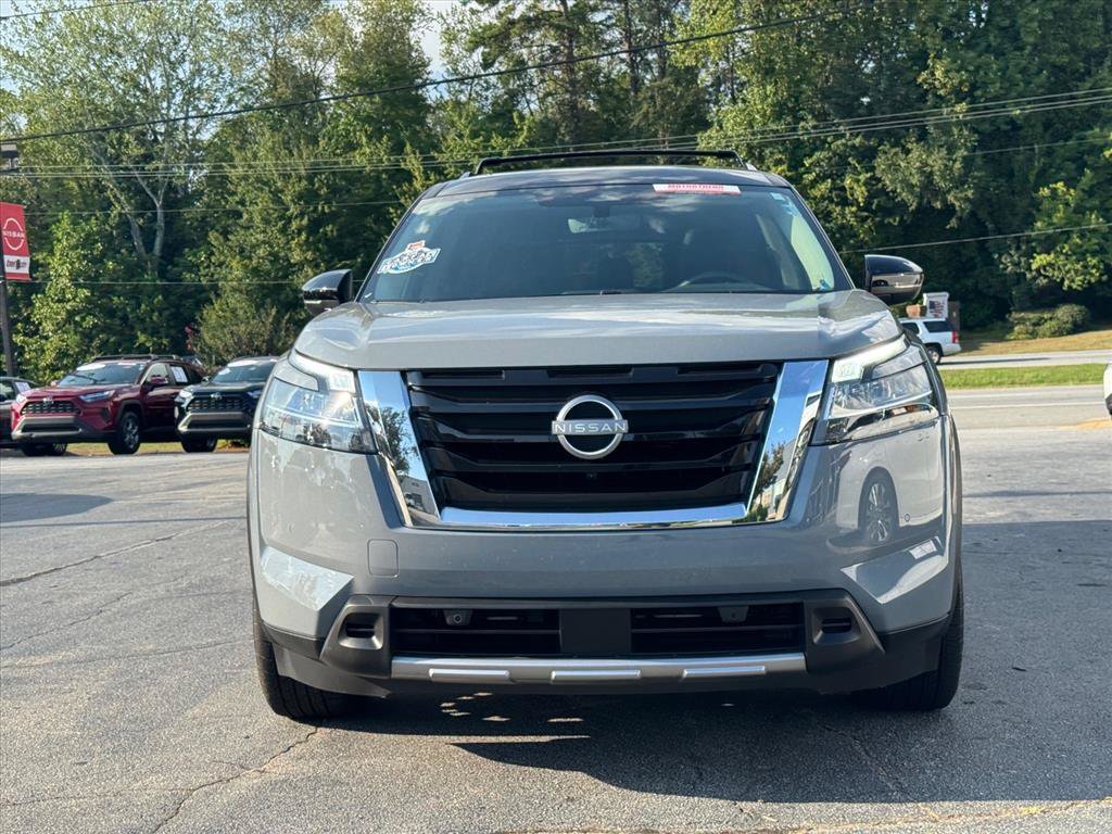 Certified 2024 Nissan Pathfinder SL w/ SL Premium Package FWD image 8