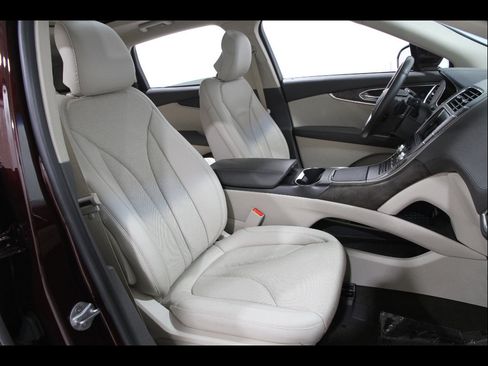 Used 2019 Lincoln Nautilus Reserve w/ Cargo Utility Package AWD/4WD image 19