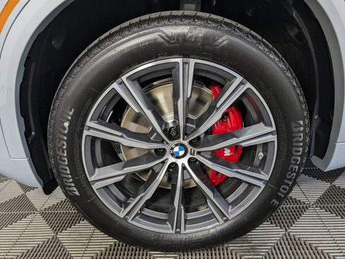 New 2026 BMW X5 xDrive40i w/ M Sport Package AWD/4WD image 10