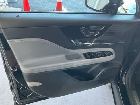 Used 2020 Lincoln Corsair FWD image 4