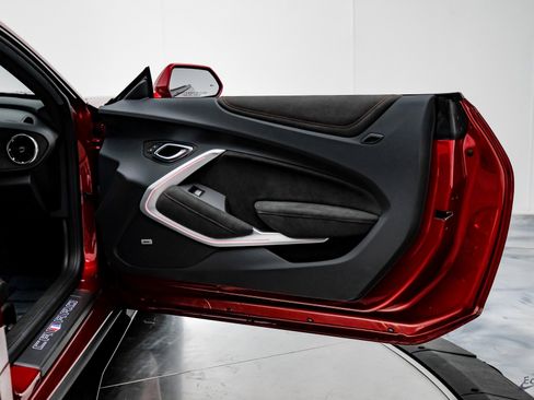 Used 2023 Chevrolet Camaro ZL1 image 79