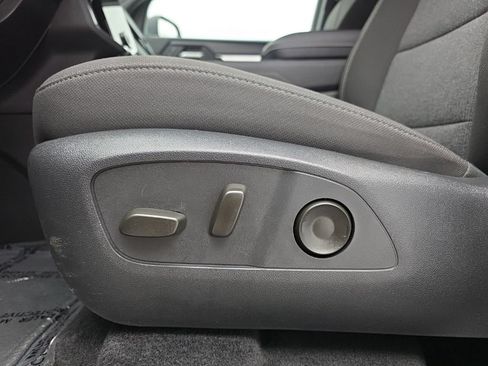 Used 2025 GMC Acadia Elevation AWD/4WD image 24