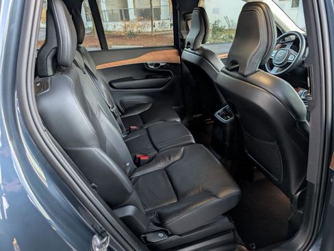 Used 2023 Volvo XC90 T8 Plus image 17