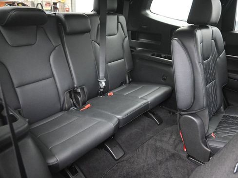 Used 2024 Kia Telluride EX X-Line AWD/4WD image 9