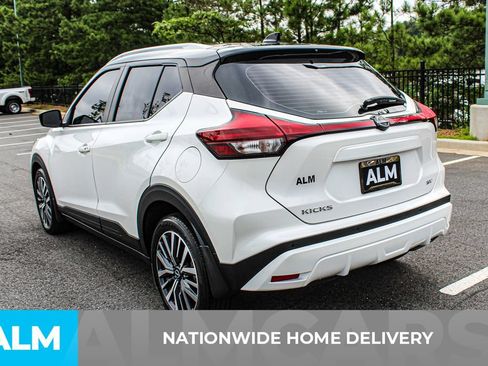 Used 2023 Nissan Kicks SV FWD image 4