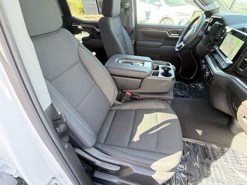 Certified 2026 Chevrolet Silverado 1500 LT AWD/4WD image 33