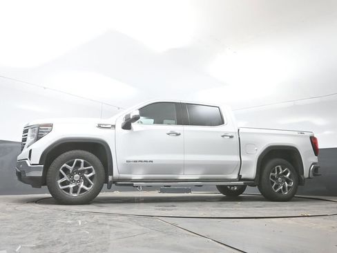 Used 2023 GMC Sierra 1500 SLT w/ SLT Premium Plus Package image 29
