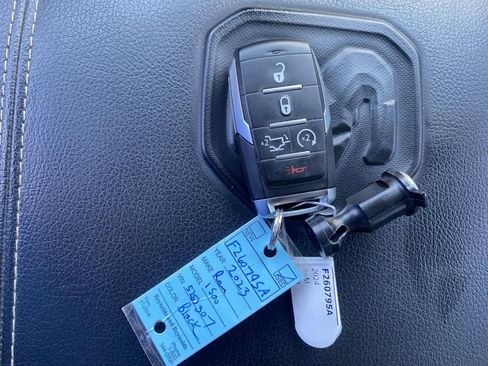Used 2023 RAM 1500 Laramie AWD/4WD image 20