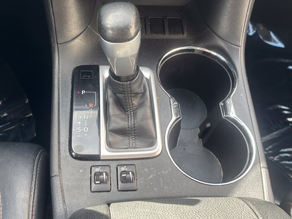 Used 2014 Toyota Highlander XLE FWD image 14
