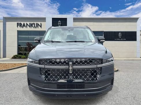 New 2026 Lincoln Navigator L Reserve w/ Jet Appearance Package AWD/4WD image 2
