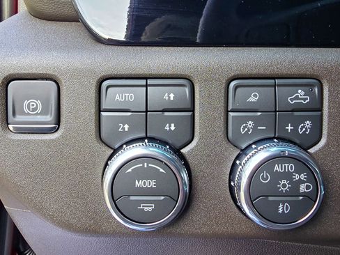 New 2026 GMC Sierra 2500 SLT w/ SLT Convenience Package image 24