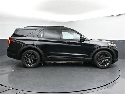 New 2026 Ford Explorer ST image 15