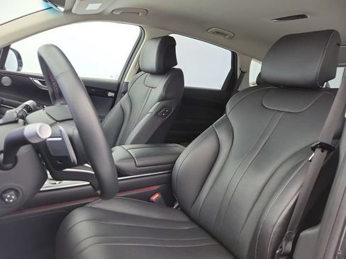 Used 2025 Genesis GV80 2.5T Standard AWD/4WD image 18