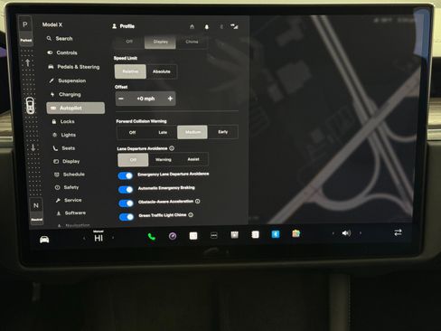 Used 2022 Tesla Model X image 27