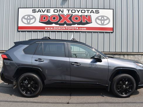 Certified 2025 Toyota RAV4 XSE w/ Advanced Technology Package AWD/4WD image 8