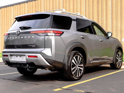 Used 2023 Nissan Pathfinder Platinum AWD/4WD image 9