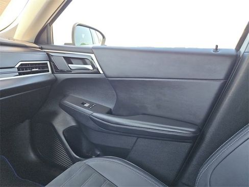 Used 2024 Mitsubishi Outlander SE image 18