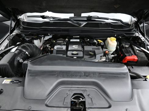 Used 2023 RAM 5500 Tradesman AWD/4WD image 8